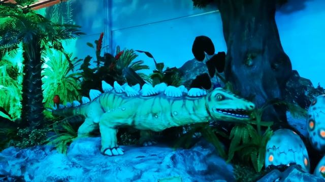 ? Анна и папа и Динозаврия где динозавры оживают! Jurassic world dinosaurs смотреть онлайн