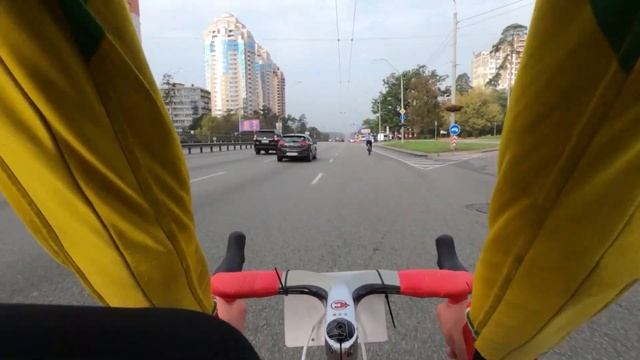Наваливаю по проспекту Победы на шоссере с карбоновыми колесами смотреть онлайн