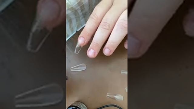 НЕ СТЕРИЛЬНЫЙ МАНИКЮР ? ПОЗОР!? мастер с дипломом?! Маникюр подручными инструментами. Nails art смотреть онлайн