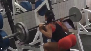 Самые жопастые девушки мира