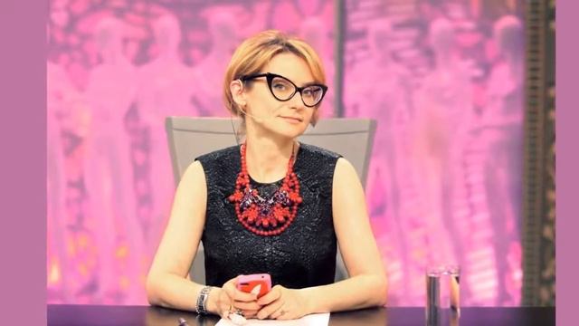Такая вся с Дольче-Габбана: Эвелина Хромченко показала фото в компании знаменитых дизайнеров смотреть онлайн