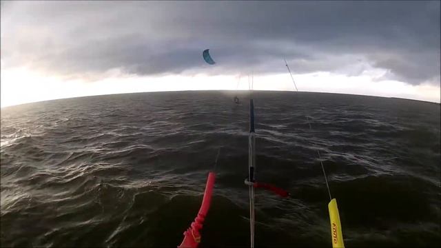Foilsession # 144 Hoekipadijk Fone Bandit 4 meter Moses T60 111 cm mast W695 S420 26 knots смотреть онлайн