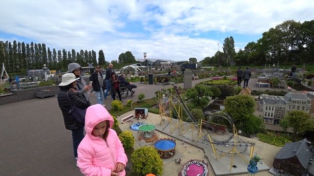 Hague. Madurodam, miniatures park/Гаага. Мадуродам, парк миниатюр смотреть онлайн