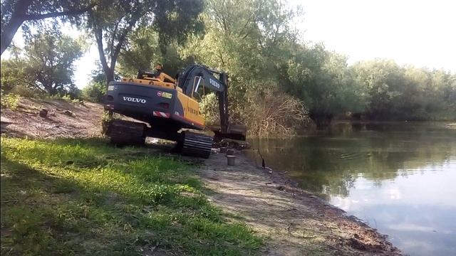 Екскаватор VOLVO(ставок 2019) смотреть онлайн