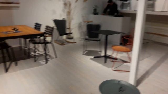 Милан. Знаменитая дизайнерская выставка #Милан #Salone Internazionale del Mobile 2019 смотреть онлайн