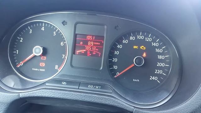 Минимальный расход топлива в городе VW Polo Sedan 1.6 CFNA - средняя скорость 16км/ч. смотреть онлайн