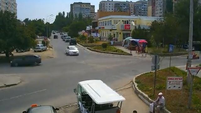 Перекрёсток в Щёлкино, 28.08.2013 - time-lapse с камеры 2 смотреть онлайн