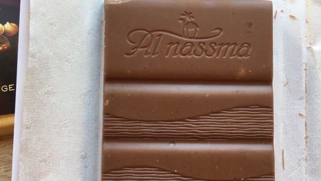 Обзор шоколада из верблюжьего молока Al nassma, привезенного из Дубая (ОАЭ) смотреть онлайн