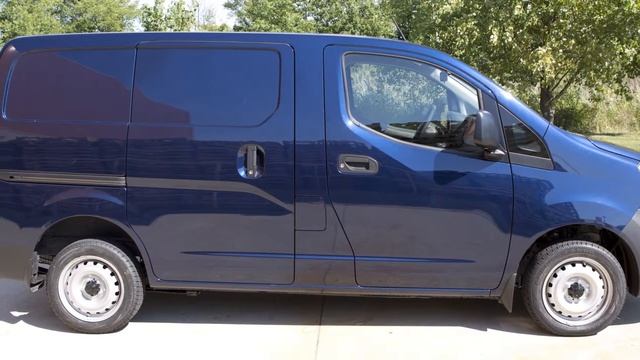 2018 Nissan NV200 - Interior Lights смотреть онлайн