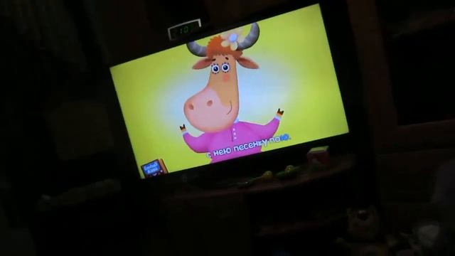 Чем занять ребенка в 9 месяцев?))))