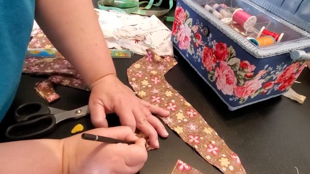 Улитка из ткани в стиле Тильда, полный видео урок, как сшить игрушку из ткани. смотреть онлайн