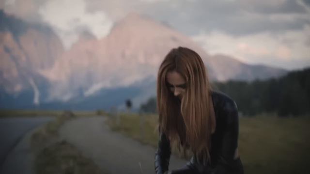 Henry Neeson - Sexy Walk смотреть онлайн