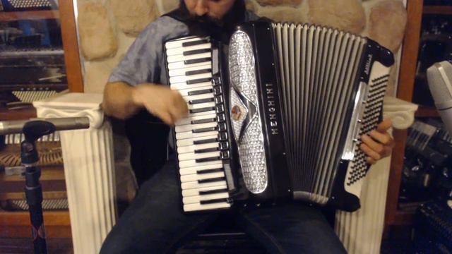 5604 - Black Menghini Royal X Piano Accordion LMH 41 120 $1799 смотреть онлайн