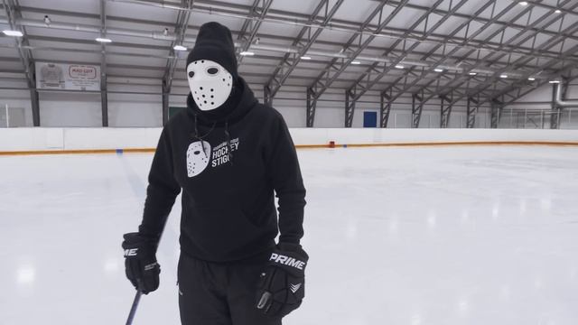 Учимся кататься на коньках спиной. Основы катания.