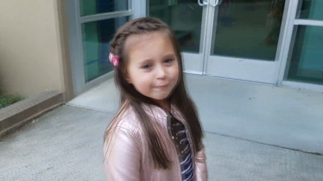 ВЛОГ Моя Школа В Америке / София Пошла в Школу / Видео для Детей смотреть онлайн