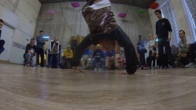 MASTA MONK vs KAPKAN /selection bboy solo/FASTFOOT TV смотреть онлайн
