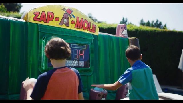 Zap-A-Mole! The Exciting Electronic Game from EZ Inflatables! смотреть онлайн