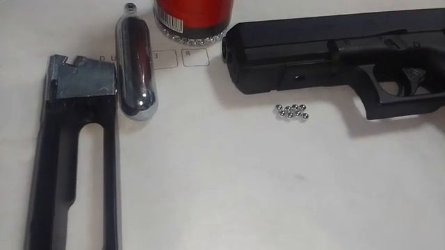 Pistola Umarex CO2, G17, Cal. 4,5 смотреть онлайн