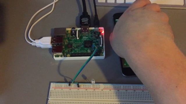Raspberry Pi 3, Homekit and GPIO смотреть онлайн