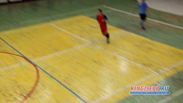 ФК Ямбург и вратарь НН - герои футбола в Кингисеппе? KINGISEPP.RU