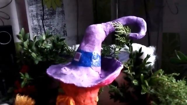 Вот такая красивая поделка из природных материалов. Топ смотреть онлайн