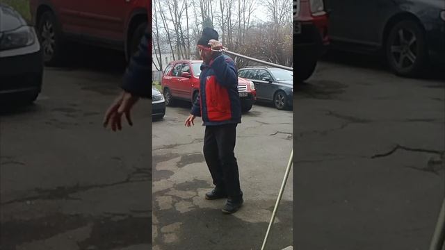 ФИТНЕС на КРЫЛЬЦЕ. Простые упражнения с экспандером и лыжными палками. смотреть онлайн