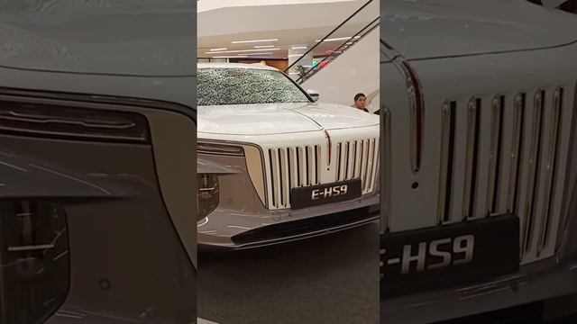 HONGQI TOP OF THE LINE ELECTRIC CAR #hongqi #electriccar #shorts #viral #trending #shortsvideo смотреть онлайн