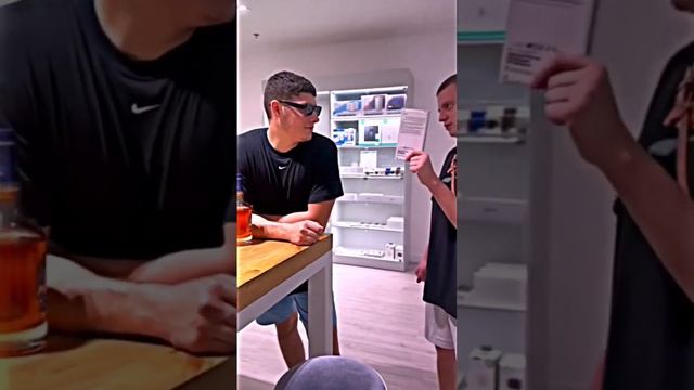 Меллстрой хотел подарить айфон? #боровыу #мелстрой #mellstroy смотреть онлайн