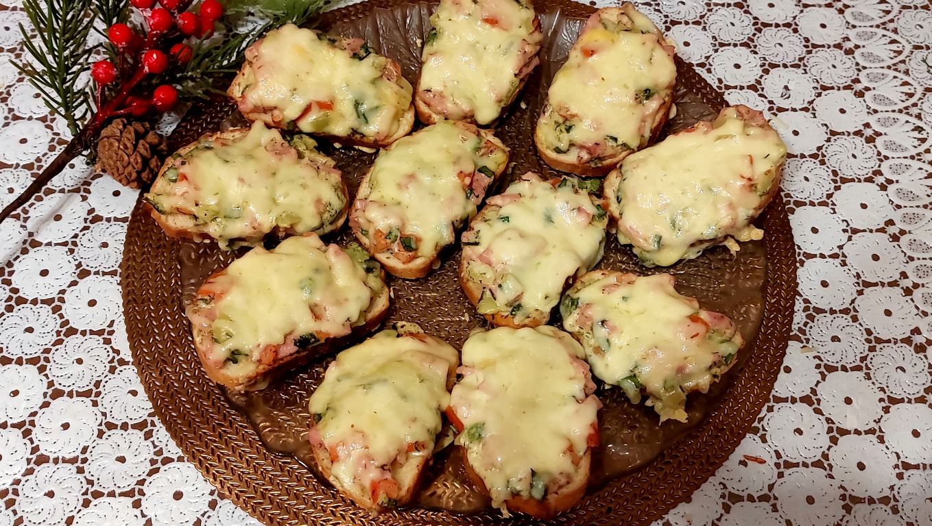 ГОРЯЧИЕ БУТЕРБРОДЫ НА ЗАВТРАК ??? смотреть онлайн