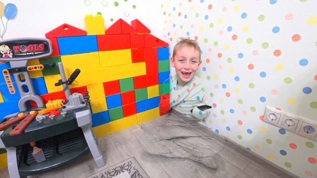 Леша как человек невидимка разыграл брата. Пранк над братом смотреть онлайн