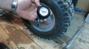 Как накачать колеса квадроцикле до правильного давления