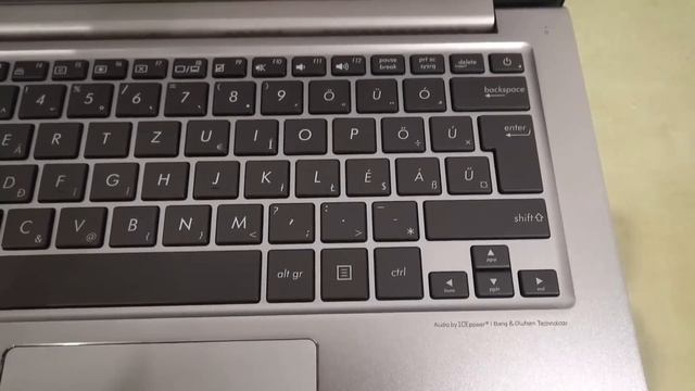 Asus UX303LB Laptop Unboxing смотреть онлайн