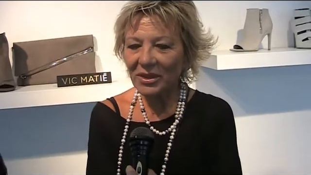 Intervista a Nenella Impiglia Curzi | Vic Matié Spring-Summer 2014 смотреть онлайн