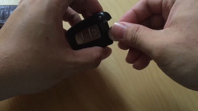 Opening Hyundai/ Kia smart key смотреть онлайн