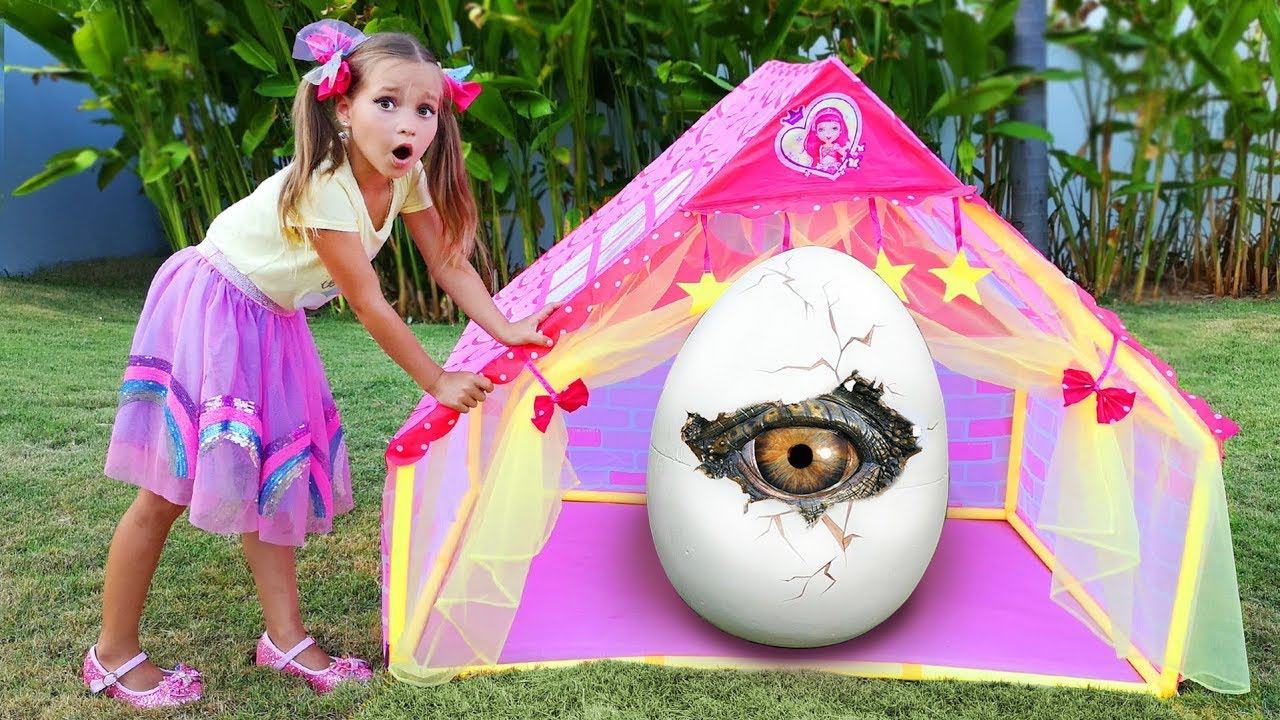 София строит новый Игровой Домик для друзей смотреть онлайн