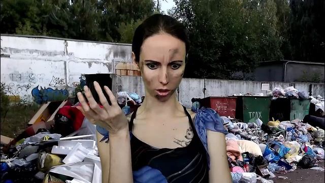 МЫЖСЕМЬЯ ВЫЖИВАЮТ НА ПОМОЙКЕ смотреть онлайн