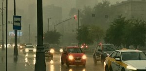 Сильный ливень с грозой обрушился на Москву 20 августа 2023