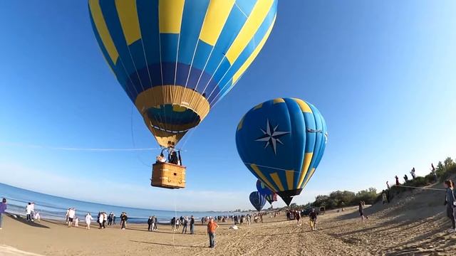 21.05.2021. Анапа. Рассвет. Полёт собаки на воздушном шаре на пляже Анапы. смотреть онлайн