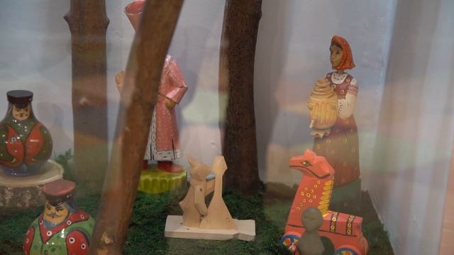 #Москвастобой - Экскурсия «Русская игрушка: традиция, ремесло, образ». Как играли в старину смотреть онлайн