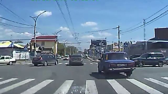 поворот налево, соблюдая ПДД)) смотреть онлайн