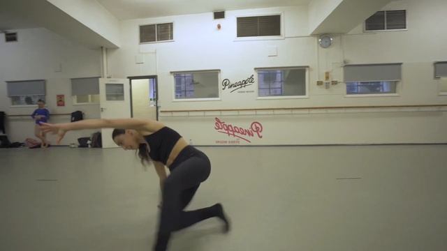 Take me to church | London ?? Pineapple dance studios | Dane William Bates смотреть онлайн