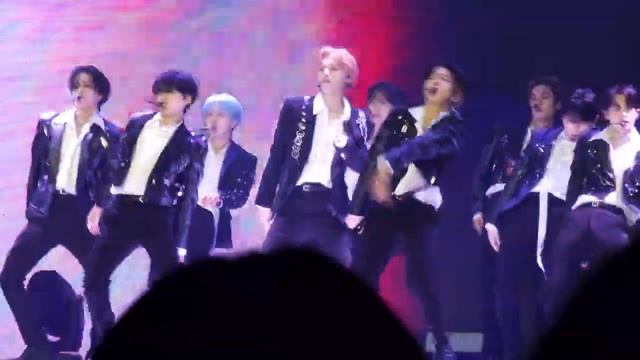 CRAVITY - Gas Pedal (크래비티 팬콘 FANCON Dear My Luvity 230218) смотреть онлайн