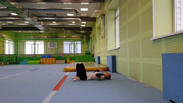 Физкультура для детей | Гимнастика дома | GYMKIDS смотреть онлайн