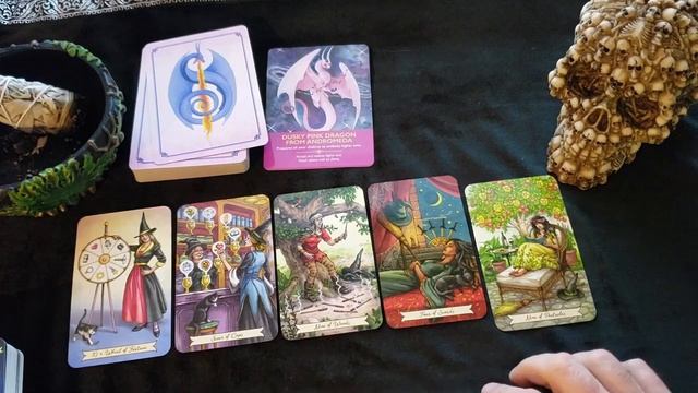 Everyday Witch Tarot Reading for Corrine in CA смотреть онлайн