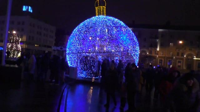 Открытие ёлочки на Соборной площади. Белгород.Opening of the Christmas tree on Cathedral square. смотреть онлайн