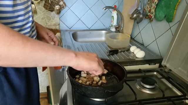 Готовлю себе яичницу смотреть онлайн