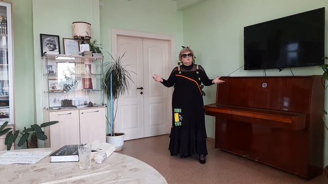 «Я пришла сюда, бездельница…» – знакомство с жизнью и творчеством Анны Ахматовой. Часть №1 смотреть онлайн