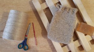 ЭКО. Варежка - мочалка из джута.