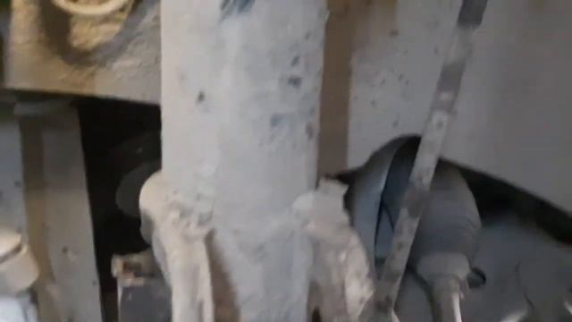 Хюндай САНТА ФЕ Замена передней стойки смотреть онлайн