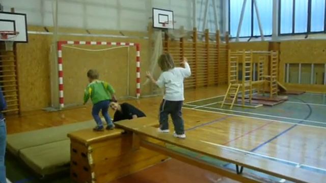 ze cvičení - "kladina" смотреть онлайн